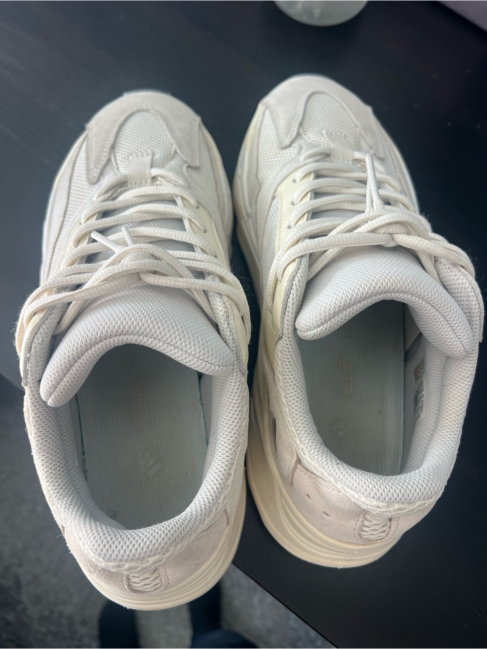 Yeezy Boost 700 Analog